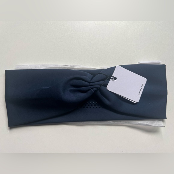 alo Airlift Headband Navy NWT - Picture 6 of 10